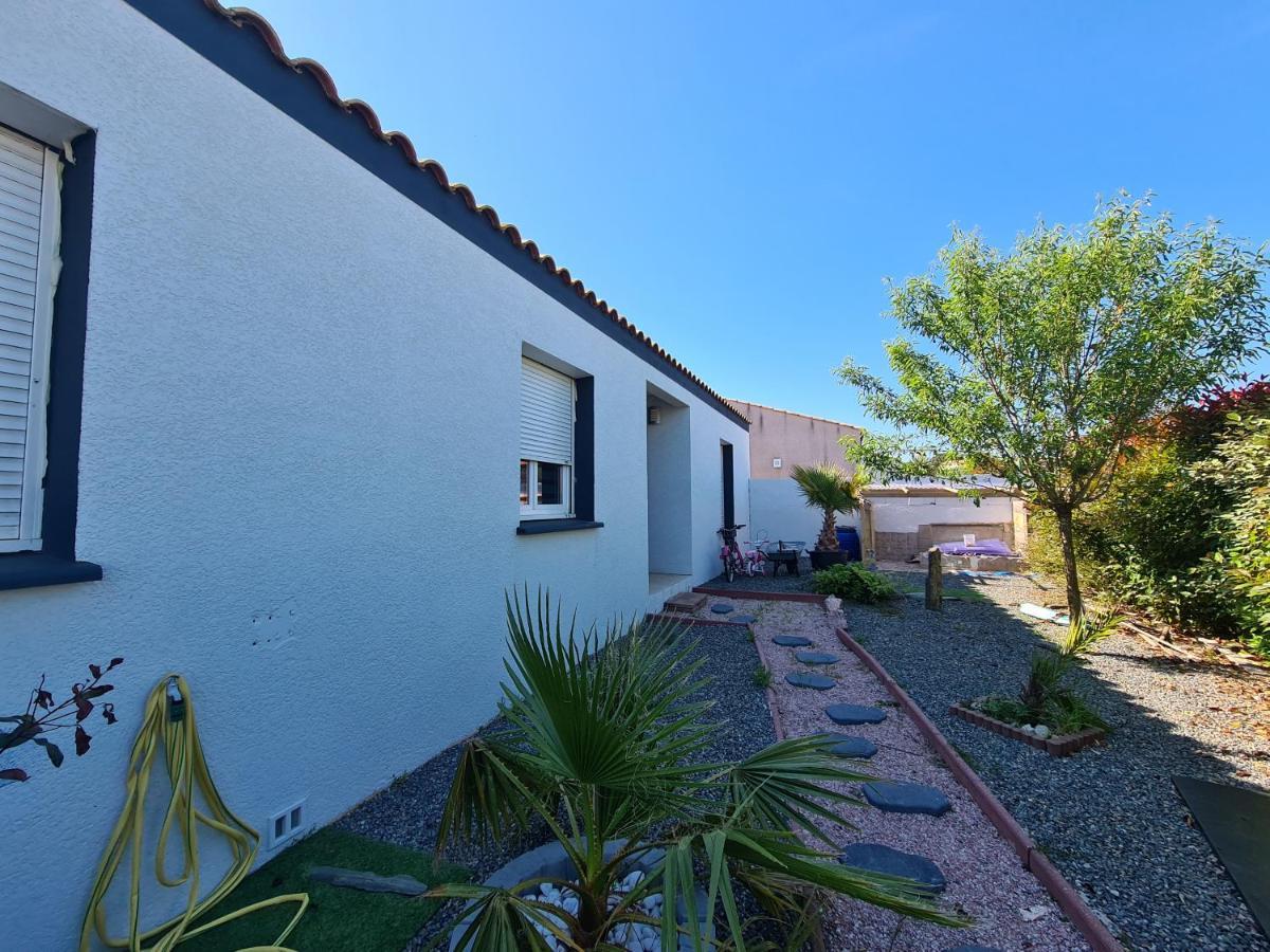 Villa Avec Piscine Sans Vis-A-Vis Caux-et-Sauzens エクステリア 写真